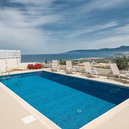 Tavrou Enas - Stunning 3 Bedroom Latchi With Pool With Panoramic * 尼奥克瑞奥